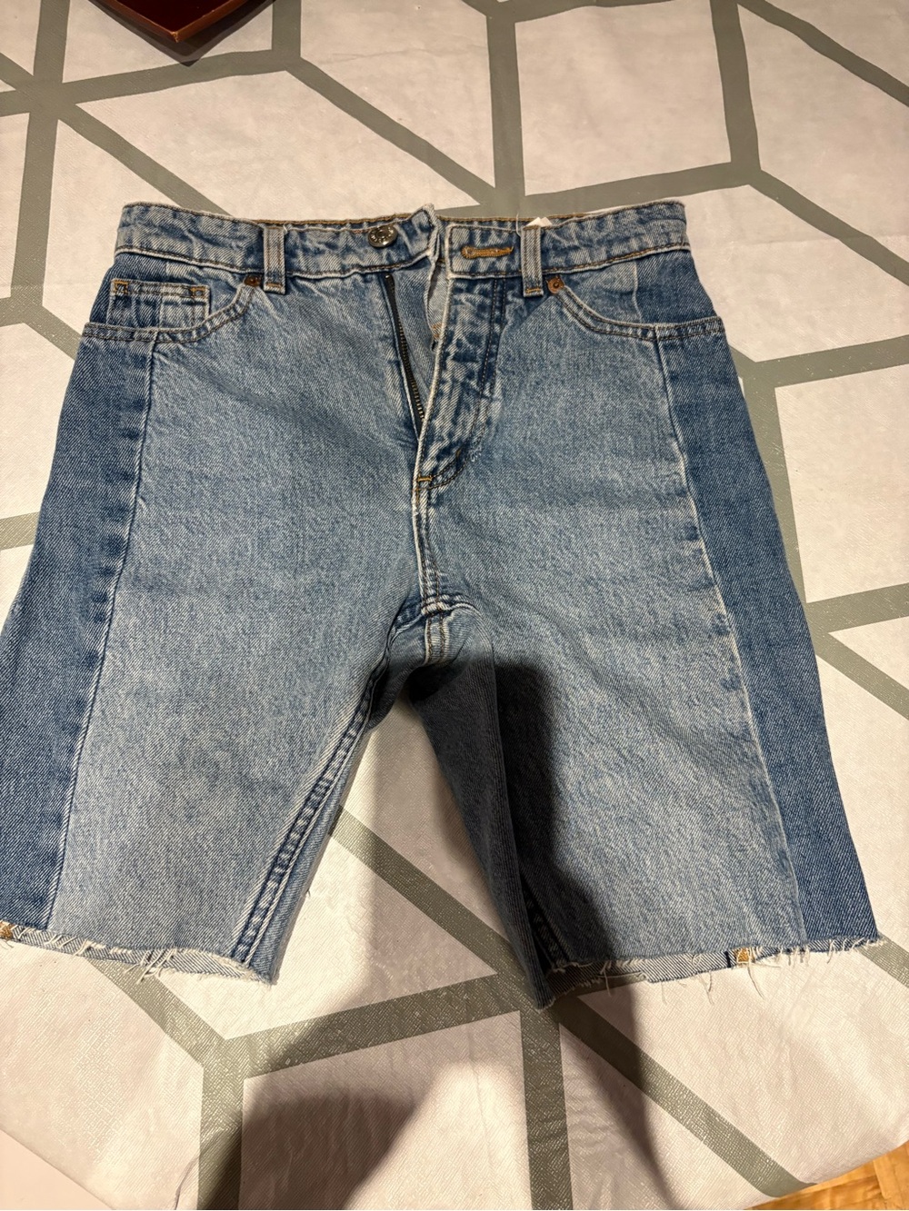 3/15$ Monki "Kimomo" high-relaxed jeans  shorts